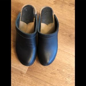 No. 6 Heeled clogs size 36